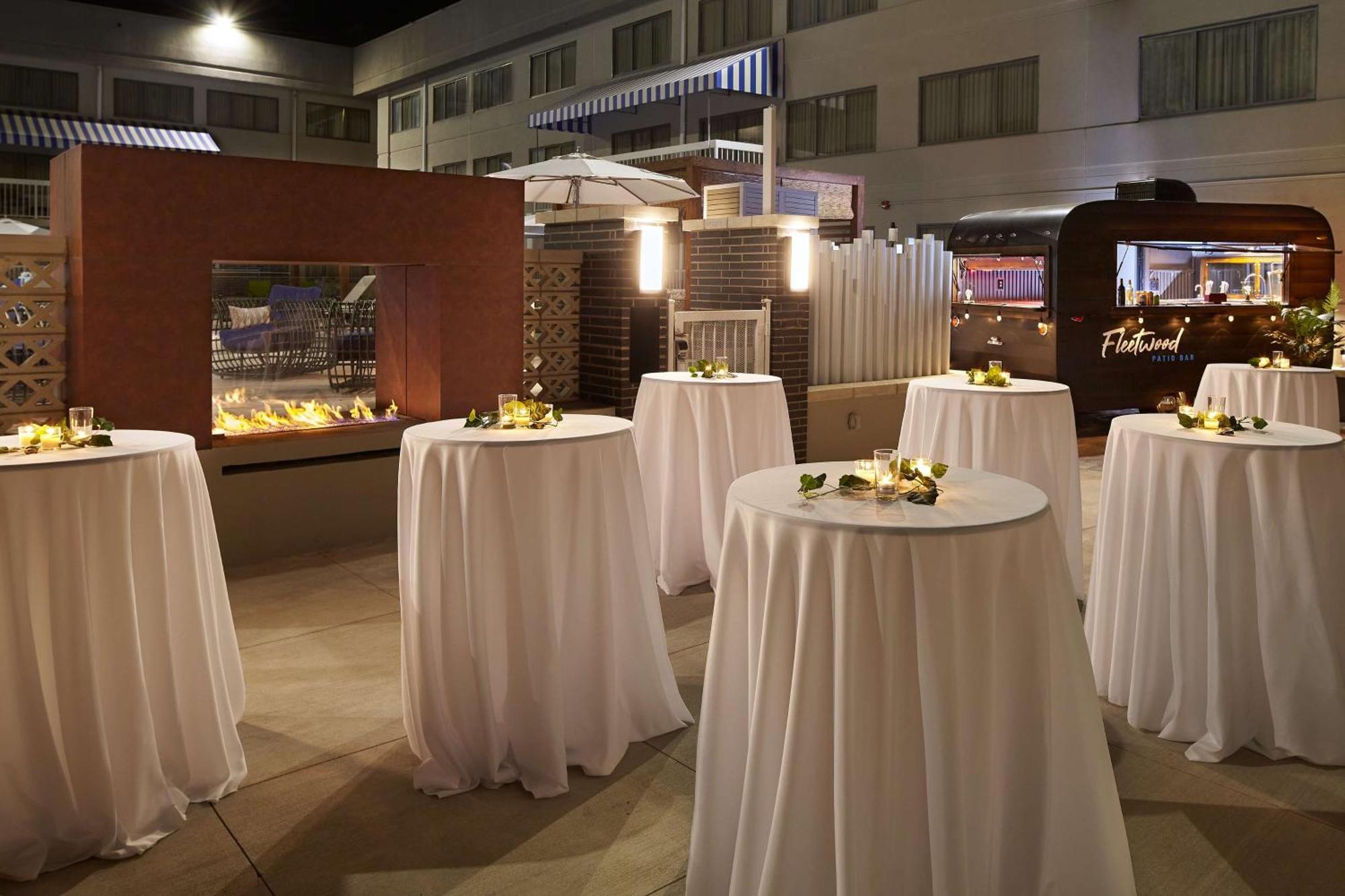 Doubletree Suites By Hilton Nashville Airport Exterior photo